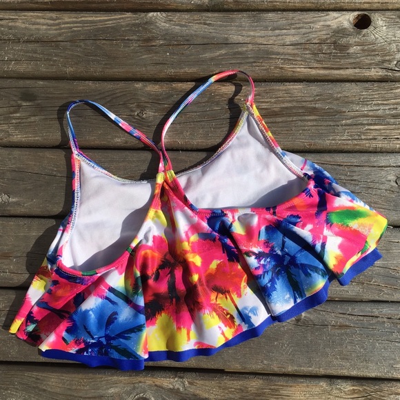 ⭐️HOST PICK ⭐️ Body Glove Swim Top - Picture 4 of 4